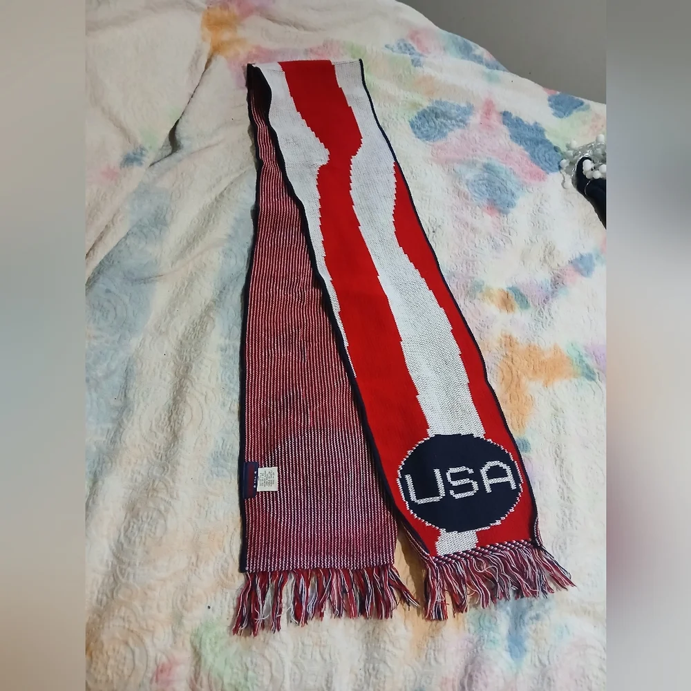 USA Star and Stripe Pattern Scarf. 